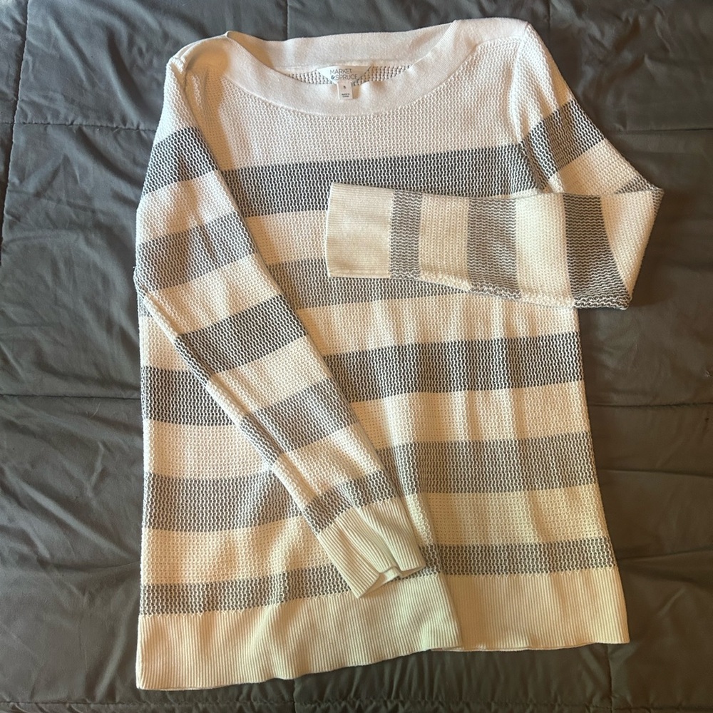 Market & Spruce white and blue striped sweater